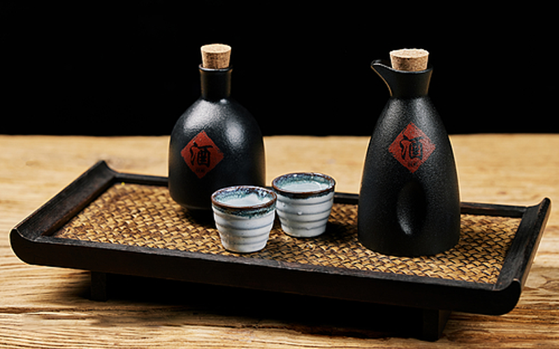 A股白酒企业半年报披露,库存居高不下,九成实现盈利
